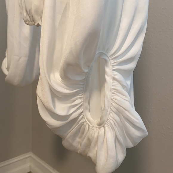 puff sleeve crop top - Picture 3 of 3